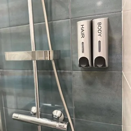 Cathedral Boutique Warna